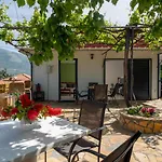 Panos Fisherman's Apartmán Zóla